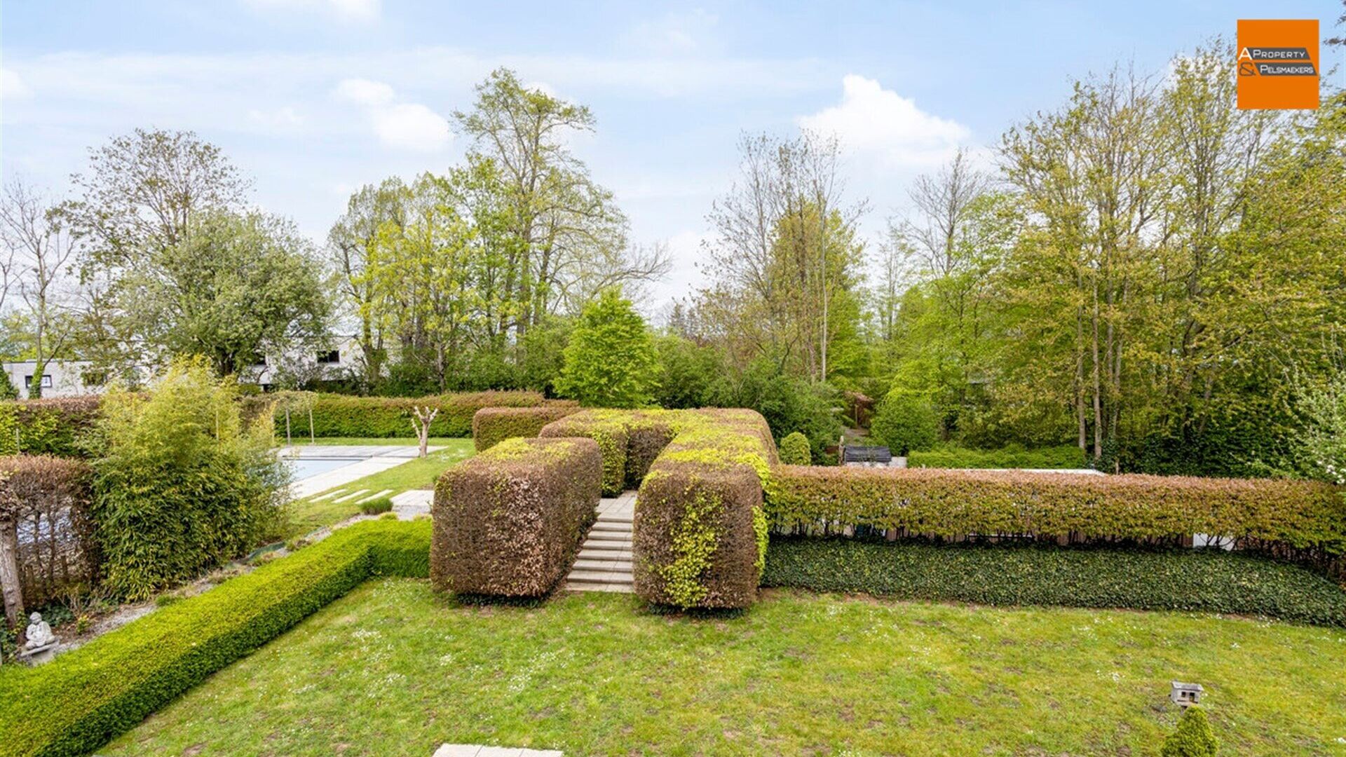 Commercieel gebouw te koop in WINKSELE