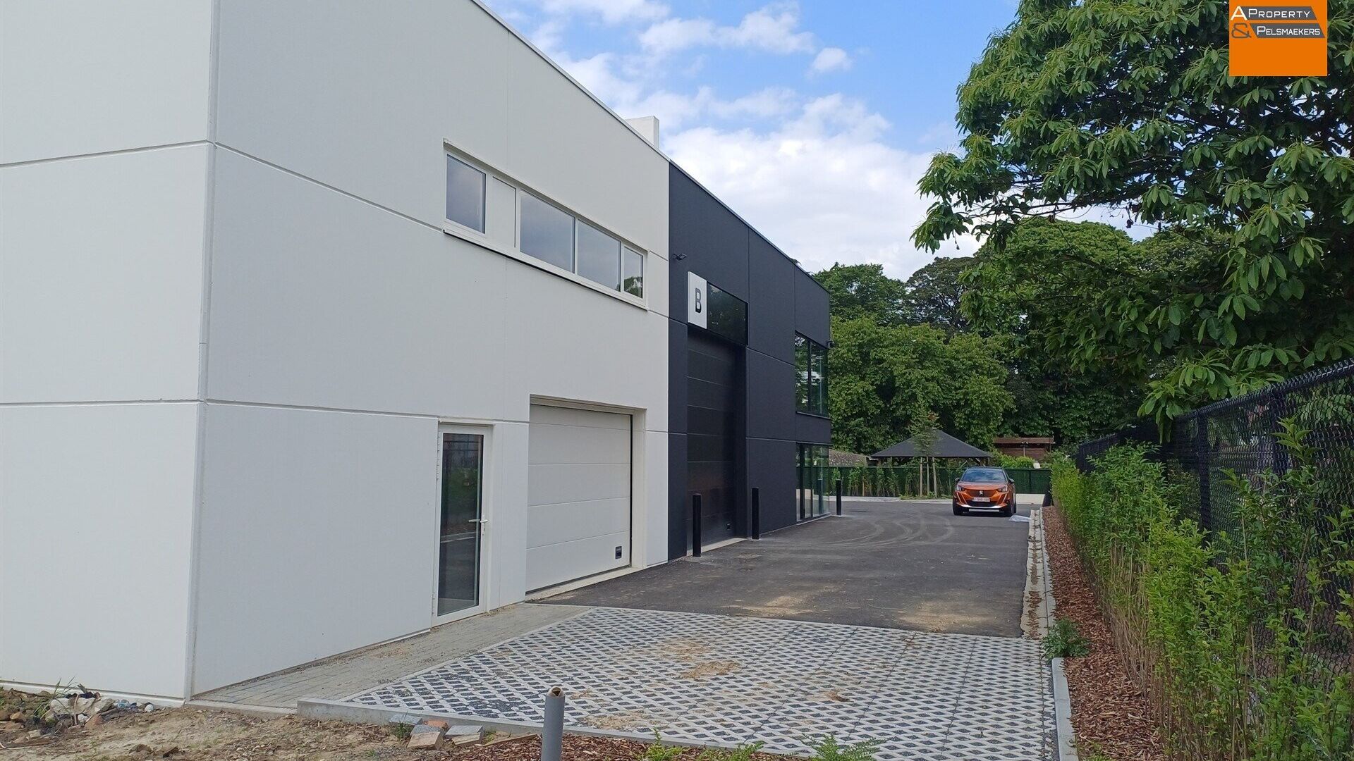 Industrieel gebouw te koop in KORTENBERG