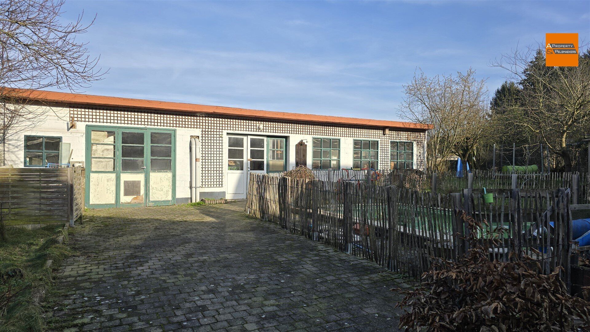 Magasin à louer à Wezembeek-Oppem