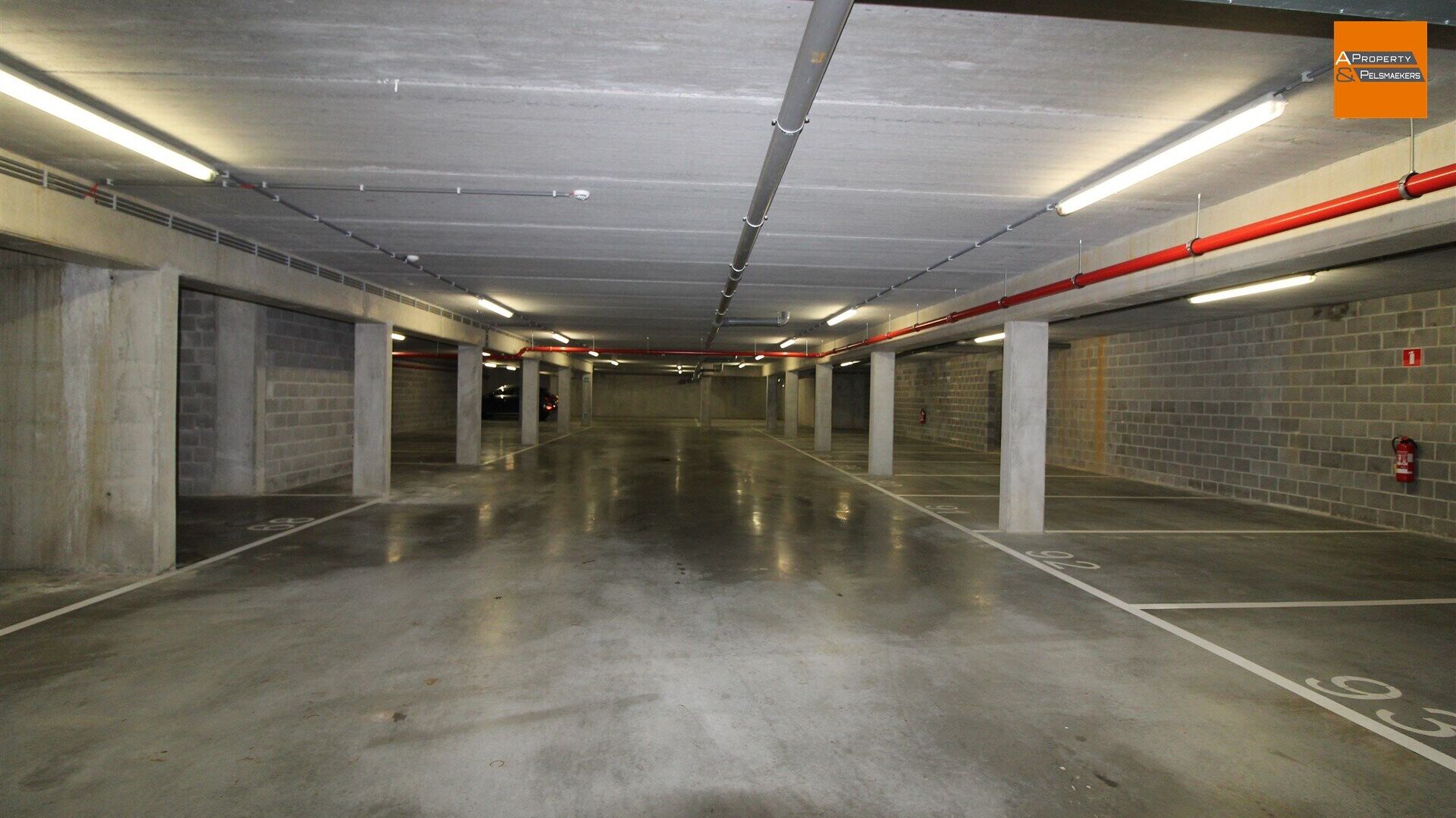 Parking - Binnenstaanplaats à louer à KORTENBERG