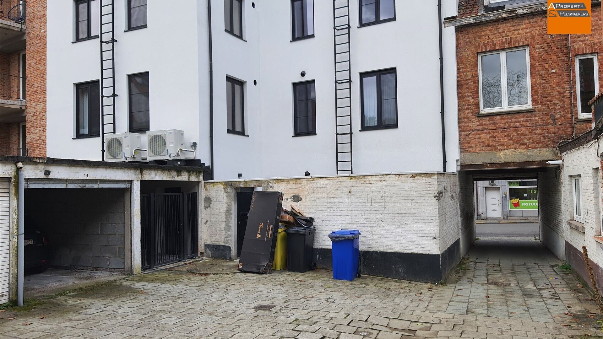 Parking - gesloten garagebox à louer à LEUVEN