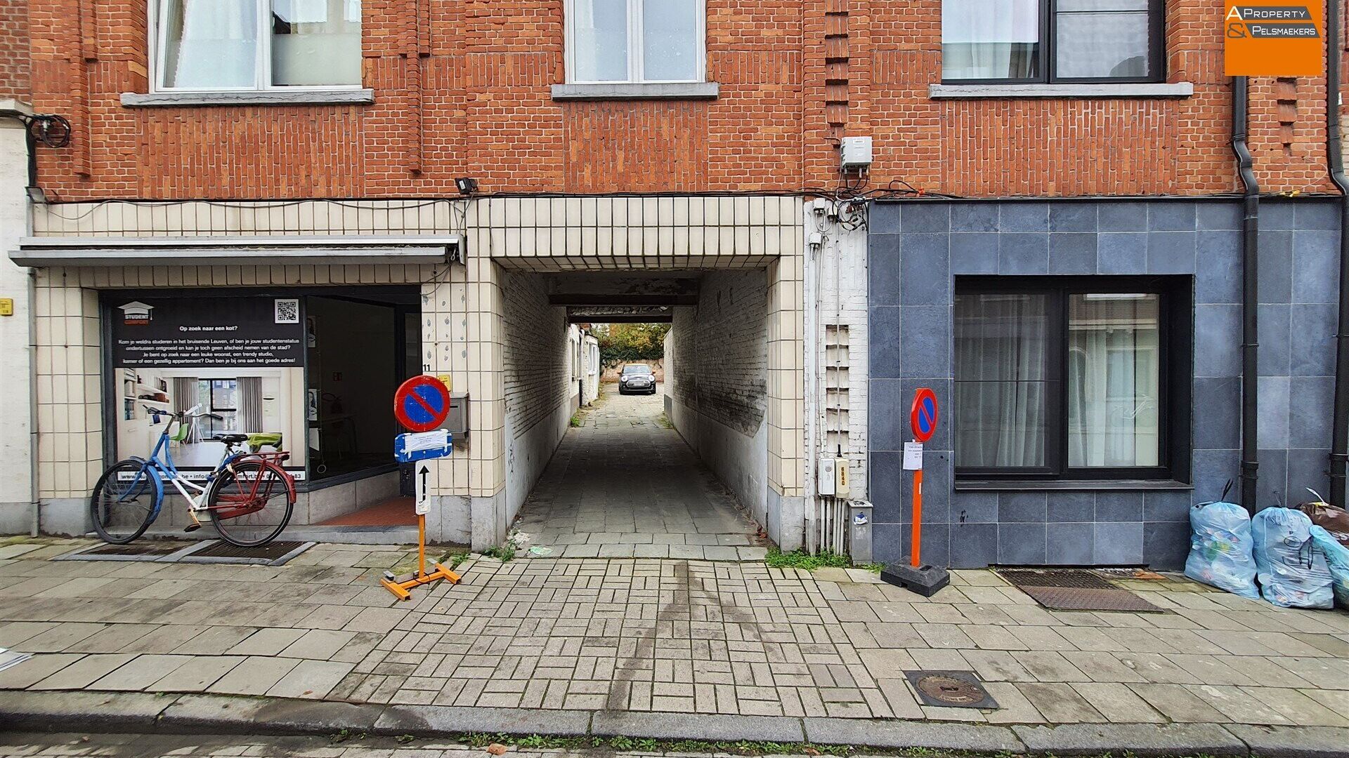 Parking - gesloten garagebox for rent in LEUVEN